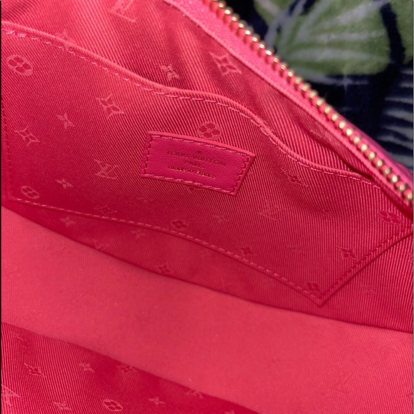 AUTHENTIC LOUIS VUITTON BAG - Picture 11 of 14